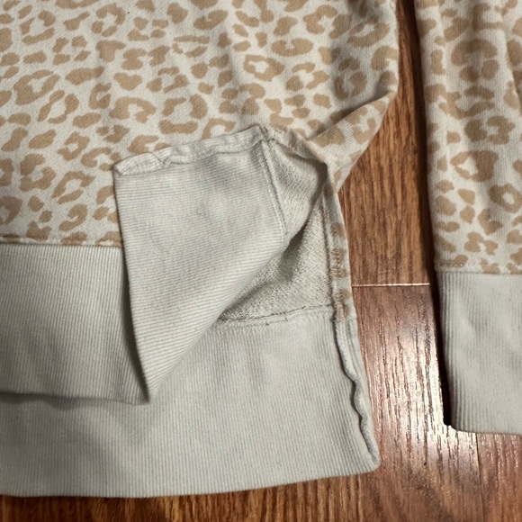 Time and Tru animal print sweatshirt, medium - Picture 4 of 6